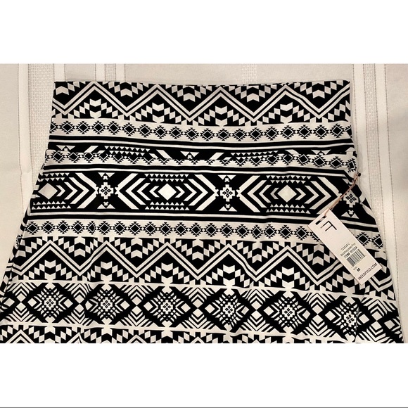 FYLO London Aztec Maxi Skirt - Black & Ivory - size M - NWT - Picture 3 of 4